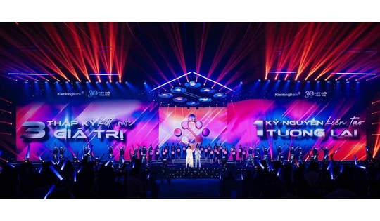 KienlongBank kể chuyện thương hiệu bằng "concert công nghệ"