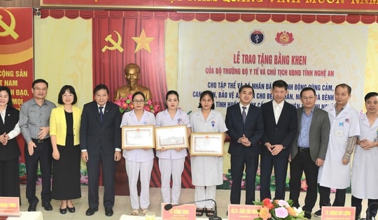 Bộ Y tế và UBND tỉnh Nghệ An trao Bằng khen cho 1 tập thể, 8 cá nhân dũng cảm bảo vệ bệnh nhân tại Bệnh viện Sản Nhi Nghệ An