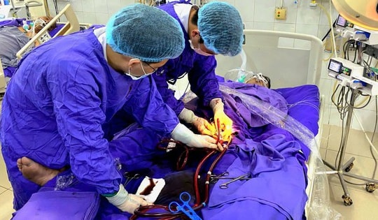 Hồi sinh sự sống cho người đàn ông 40 tuổi sau 2 lần tim ngừng đập