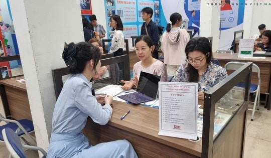 Tỷ lệ đóng bảo hiểm xã hội của doanh nghiệp và người lao động năm 2025 là bao nhiêu?