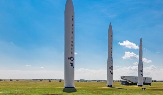 Tổng thống Mỹ ra lệnh nối lại các cuộc thử nghiệm vũ khí hạt nhân ngay lập tức