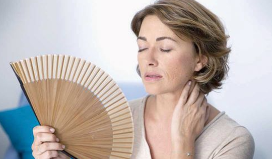 Thêm một thuốc không chứa hormone trị chứng bốc hỏa thời kỳ mãn kinh