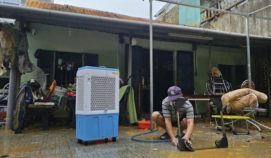 Người dân nội thành Huế sau lũ lịch sử: 'Bất lực nhìn tài sản bị nước nhấn chìm'