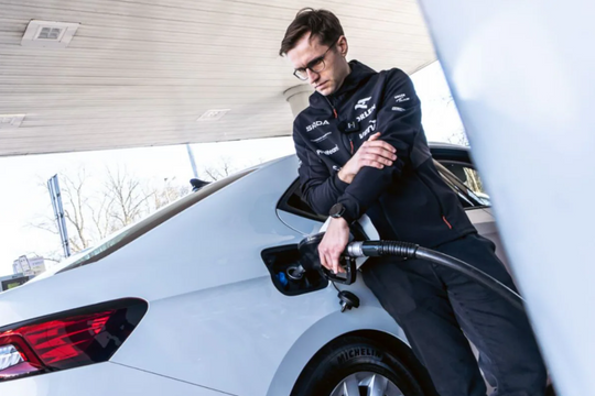 Xe Skoda Superb lập kỷ lục thế giới: Chạy hơn 2.800 km chỉ với một bình dầu