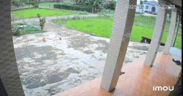 Video vụ nổ lớn gần nhà dân tạo hố có đường kính 2m