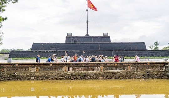 Đại nội Huế sau đợt mưa lũ lịch sử