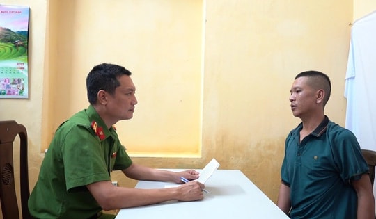 Tạm giữ đối tượng hành hung cảnh sát giao thông