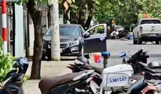 Phát hiện thi thể cô gái trong cốp ô tô đậu ven đường ở TPHCM