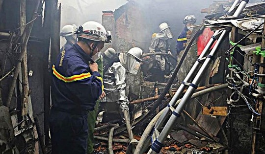 Sau hàng loạt vụ cháy, điều gì đang diễn ra trong các khu trọ Hà Nội?