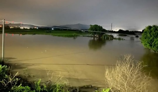 Lâm Đồng: Vỡ hồ chứa nước cuốn trôi một người và nhiều nhà cửa