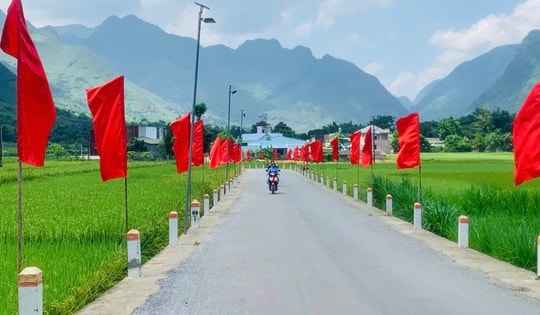 Góp ý kiến vào dự thảo văn kiện Đại hội XIV: Bản làng đổi thay từng ngày