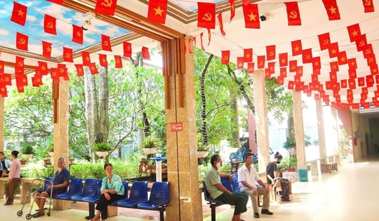 Xanh hóa bệnh viện, hướng tới sự hài lòng của người bệnh