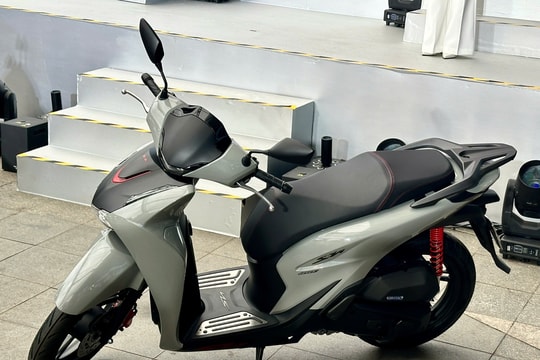 Cận cảnh Honda SH160i/125i và Air Blade 160/125 bản 2026 vừa ra mắt