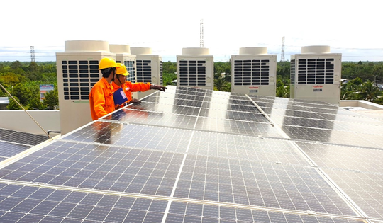 Hỗ trợ tối đa 2 triệu đồng cho hộ gia đình lắp điện mặt trời mái nhà