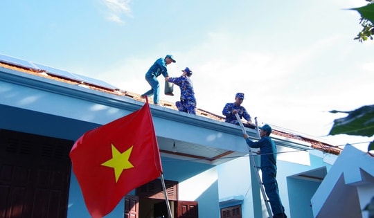 Đặc khu Trường Sa chủ động triển khai phương án ứng phó bão số 13