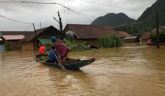 Bão số 13 có cường độ rất mạnh, gây mưa lớn trên 400mm cho miền Trung