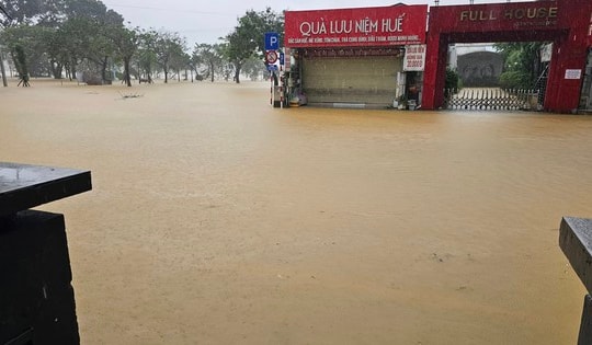 Vì sao TP Huế liên tiếp ngập lũ?