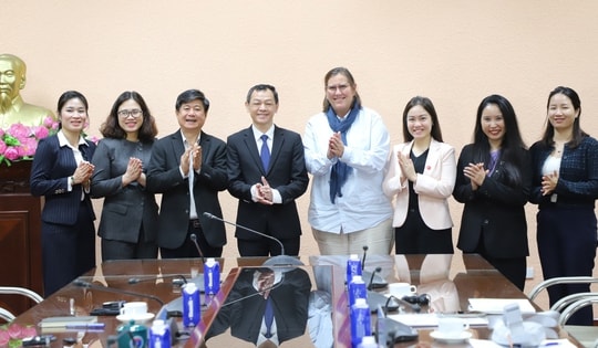 Quỹ từ thiện Bloomberg tiếp tục đồng hành cùng Việt Nam mở rộng hỗ trợ trẻ em phòng ngừa rượu bia, thuốc lá mới