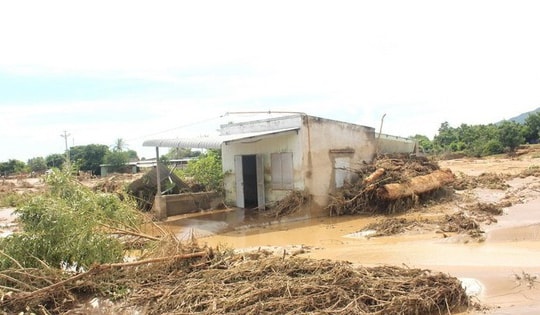 Vụ vỡ hồ chứa trên núi tại Lâm Đồng: Yêu cầu dừng ngay việc trữ nước