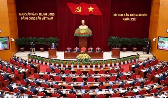 Thông cáo báo chí về ngày làm việc thứ nhất Hội nghị Trung ương 14 khóa XIII