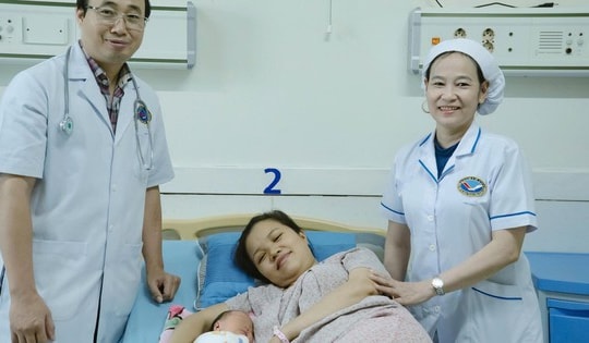 Ca sinh đặc biệt của người mẹ nhóm máu hiếm nhất Việt Nam