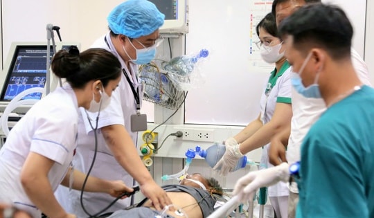 Các cơ sở y tế khu vực Trung Bộ chủ động ứng phó với bão số 13, đảm bảo khám chữa bệnh