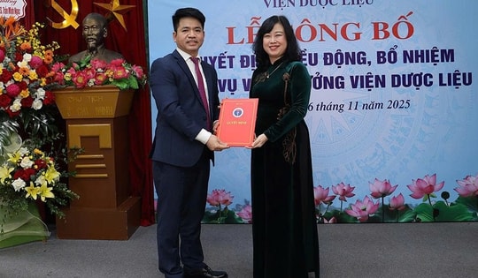 Bộ trưởng Đào Hồng Lan trao quyết định điều động, bổ nhiệm Viện trưởng Viện Dược liệu