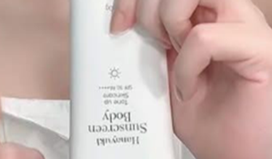 Trước khi bị khởi tố, những sản phẩm nào của Công ty ông Nguyễn Quốc Vũ từng vi phạm chất lượng?