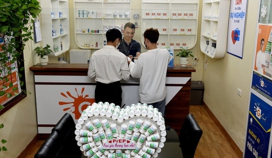 Glink: Cánh cửa nhỏ – Lá chắn lớn trước HIV