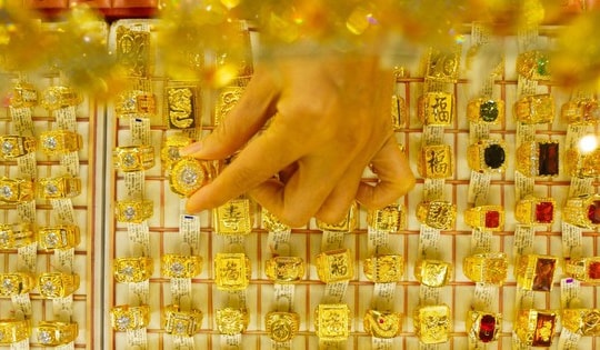 Giá vàng hôm nay ngày 8/11 vẫn nằm yên nghe ngóng