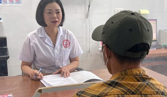 Nữ bác sĩ lặng thầm thắp hy vọng cho những mảnh đời HIV