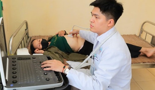 Bác sĩ dùng AI sàng lọc miễn phí bệnh thận mạn và tim mạch cho 1.000 người dân Ninh Bình