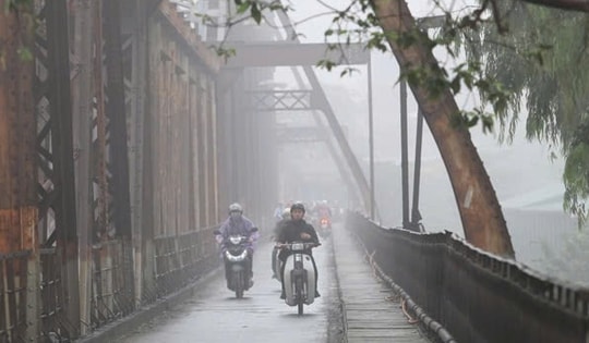 Nguyên nhân khiến nồm ẩm ở miền Bắc đến sớm bất thường