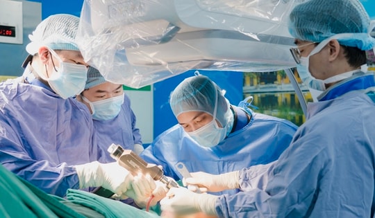 BVĐK Hồng Ngọc hợp tác quốc tế công bố nghiên cứu phẫu thuật kết hợp xương ổ cối trên thư viện y khoa danh tiếng thế giới