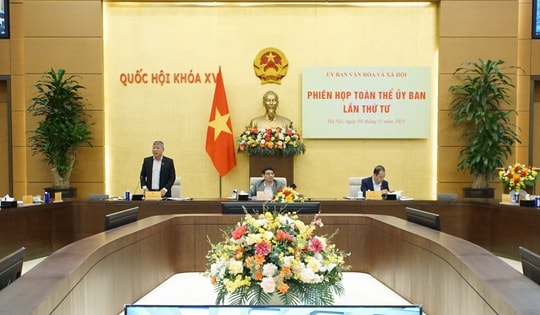 Đại biểu Quốc hội: Cần cơ chế đặc thù về tiền lương, phụ cấp cho nhân viên y tế