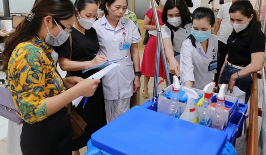 Quản lý chất thải y tế: Từ phân loại tại nguồn đến tái chế an toàn