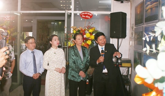 Hàng trăm tác phẩm ảnh tôn vinh tư tưởng, đạo đức, phong cách Hồ Chí Minh