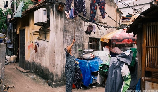 Các hộ dân sống ở ngõ nhỏ trên đất vàng hồ Gươm trước ngày di dời