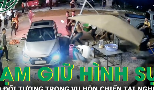 Tạm giữ hình sự 10 đối tượng trong vụ hỗn chiến do phục vụ chậm ở Nghệ An
