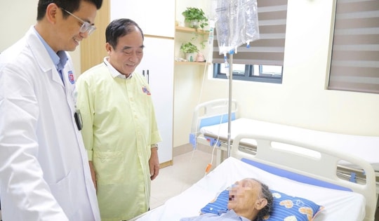 Phát hiện bệnh ở tuổi 96, cụ bà quyết tâm điều trị chiến thắng ung thư dạ dày