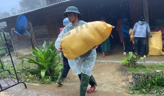 Nguy cơ tái sạt lở, tiếp tục di dời gần 200 người đến nơi an toàn