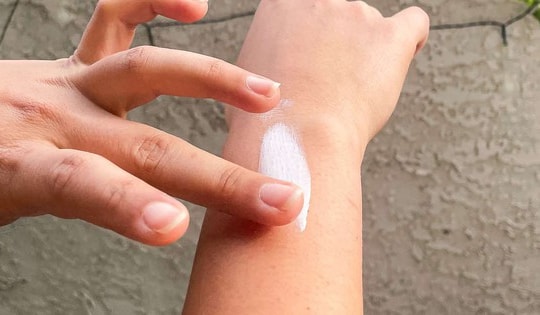 Bộ Y tế thu hồi, tiêu huỷ lô kem chống nắng trên nhãn ghi SPF 45+, kiểm nghiệm chỉ đạt 2
