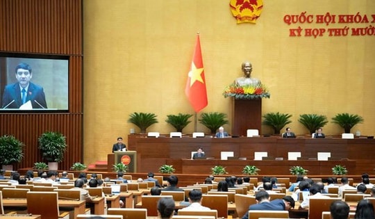 Rà soát để bảo đảm công bằng tiền lương, phụ cấp cho nhân viên y tế