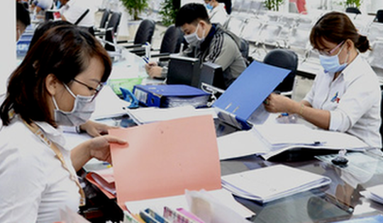 Chế độ của công chức làm thêm đợt Tết Bính Ngọ