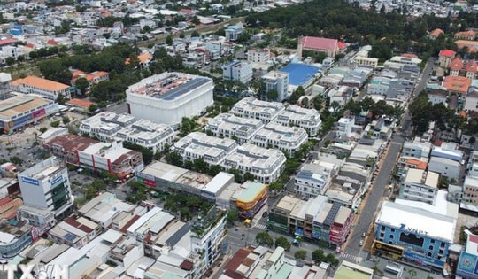 Bộ Nội vụ bác bỏ thông tin sẽ tiếp tục sáp nhập còn 16 tỉnh thành