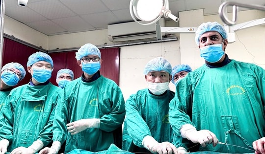 Bệnh viện Đa khoa tỉnh Thanh Hóa lần đầu tiên thay van động mạch chủ qua da thành công