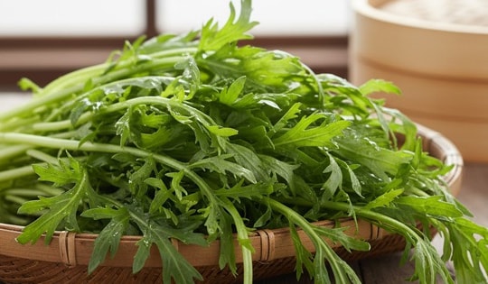 Đừng bỏ qua những tác dụng bất ngờ của rau cải cúc với sức khỏe