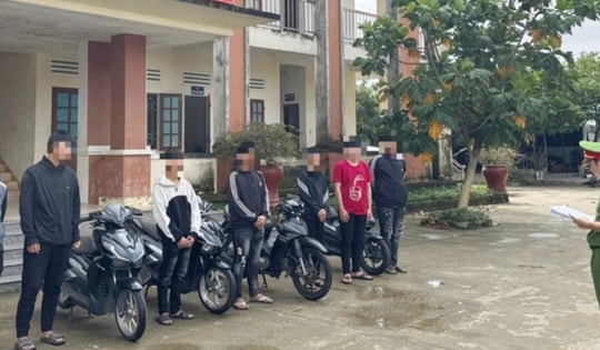 Nhóm thiếu niên liều lĩnh mang đao tấn công người dân trong đêm