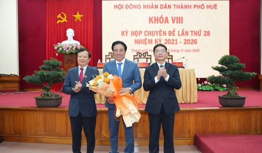 Huế có tân Chủ tịch và Phó Chủ tịch UBND thành phố