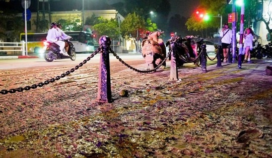 Xử phạt tài xế xe tải làm rơi bùn khiến nhiều người ngã ở phố Tôn Đức Thắng